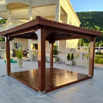 Pergola bois moderne pour jardin et terrasse - construction sur mesure par artisan menuisier à Tanger, Tétouan et Rabat